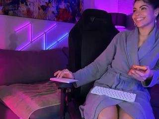 Live webcam model kanary on Soda Cams