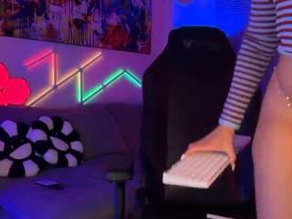 kanary Sex Cam Show
