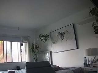 voyeurcam-xiennamoreau-01