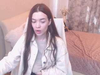 Trishadavis's cam show statistics and live stream