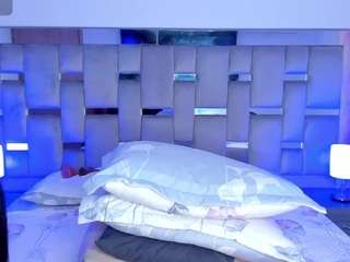 cammiila Sex Cam Show
