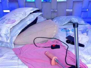 cammiila Sex Cam Show