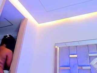 cammiila live webcam show