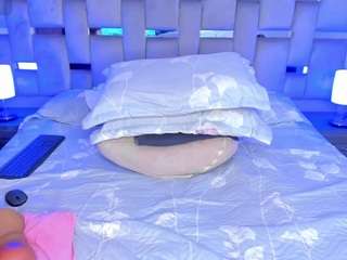 cammiila live webcam show
