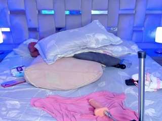 cammiila live webcam show