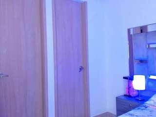 cammiila live cam preview