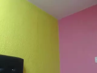 alaia-volkov's Live Sex Cam Show