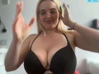 nerdygirlruby webcam