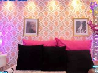 sophiaxherrera's CamSoda show and profile