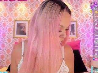 Live webcam model sophiaxherrera on Soda Cams