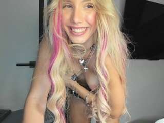 Bella-sweeet's cam show statistics and live stream