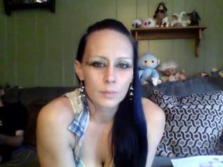 postto.me hebe" Hebe-and-mama Cam Model Pictures - Camsoda