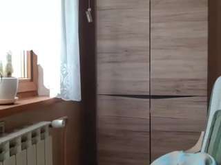 elly-classy live cam preview