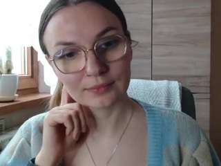 Elly-classy's cam show statistics and live stream