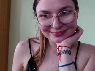elly-classy live cam preview
