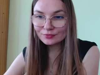 elly-classy live cam preview