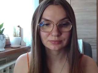 elly-classy live cam preview