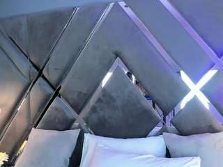mia-evansx Live Webcam on CamSoda