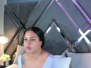 mia-evansx
