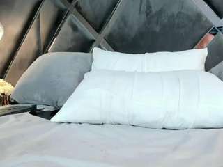 mia-evansx live cam profile