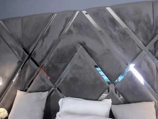 mia-evansx
