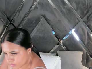mia-evansx