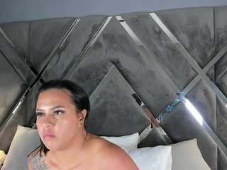 mia-evansx