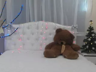 paradisemia's Live Sex Cam Show