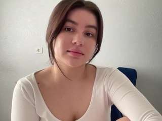 youramy Live Webcam on CamSoda