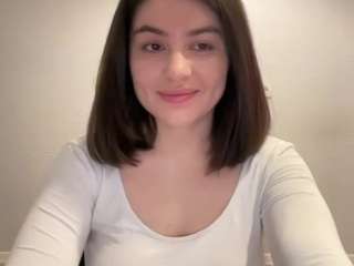 youramy's CamSoda show and profile