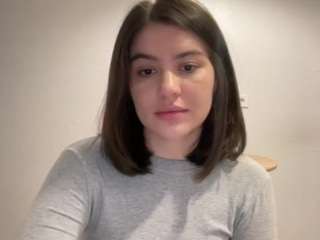 le modèle youramy est en webcam porno dans un show sur le site camsoda, il possède les tags suivants: black-hair,brown-eyes,dirty-talk,fingers,lush,natural,petite,solo,teen (18+),ass,curvy,cute,sexy