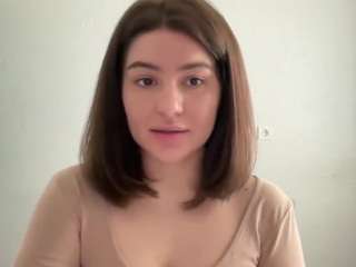 Live webcam model youramy on Soda Cams