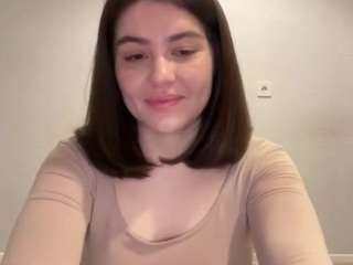 Live webcam model youramy on Soda Cams