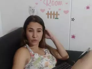 lucerosweet's Live Sex Cam Show