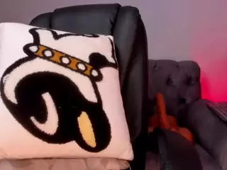 Ellie Mitchell's Live Sex Cam Show