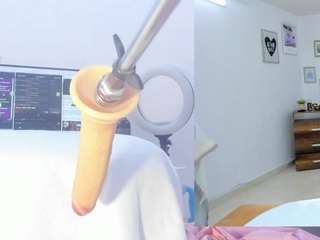 emily-philip from CamSoda is Freechat