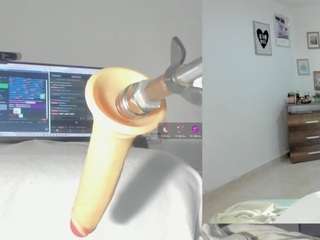 emily-philip Live Webcam on CamSoda