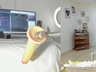 emily-philip Live Webcam on CamSoda