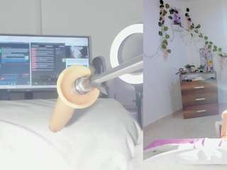 emily-philip Live Webcam on CamSoda