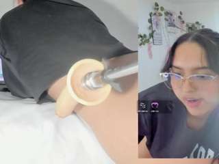 emily-philip's CamSoda show and profile