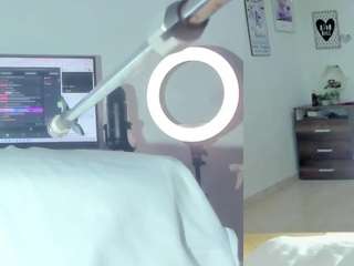 emily-philip Live Webcam on CamSoda