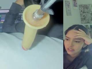 emily-philip's CamSoda show and profile