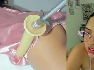 emily-philip's CamSoda show and profile