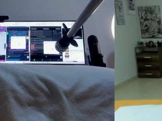 emily-philip's CamSoda show and profile