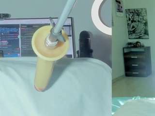 emily-philip Live Webcam on CamSoda