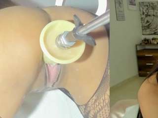 emily-philip Live Webcam on CamSoda