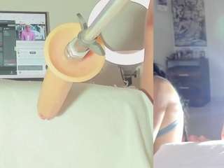 Emily live cam preview