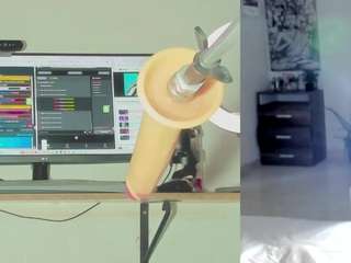 Emily live cam preview