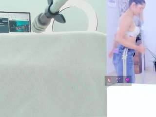 Emily live cam preview