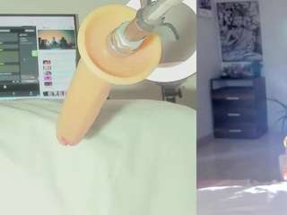 Emily live cam preview